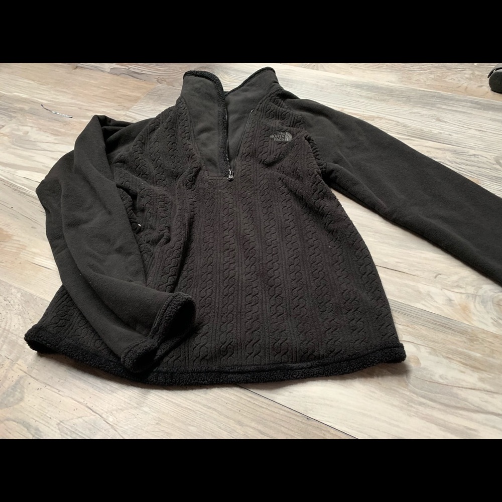 The North Face black pull over